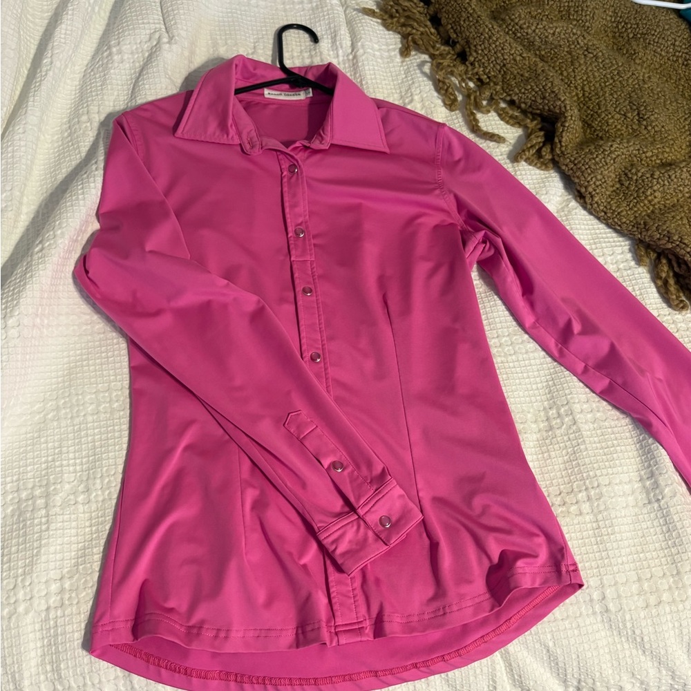 Women's Fuchsia Button-Down Stretch Shirt